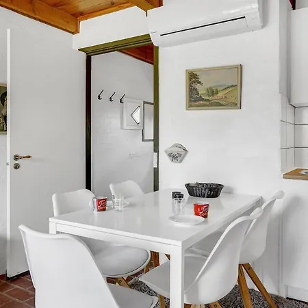2 Bedroom Lovely In 度假居