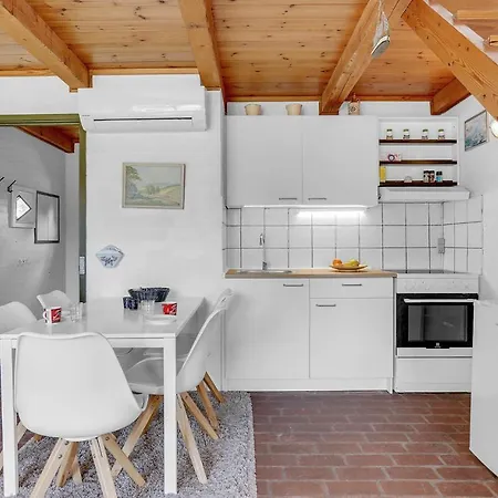 2 Bedroom Lovely In